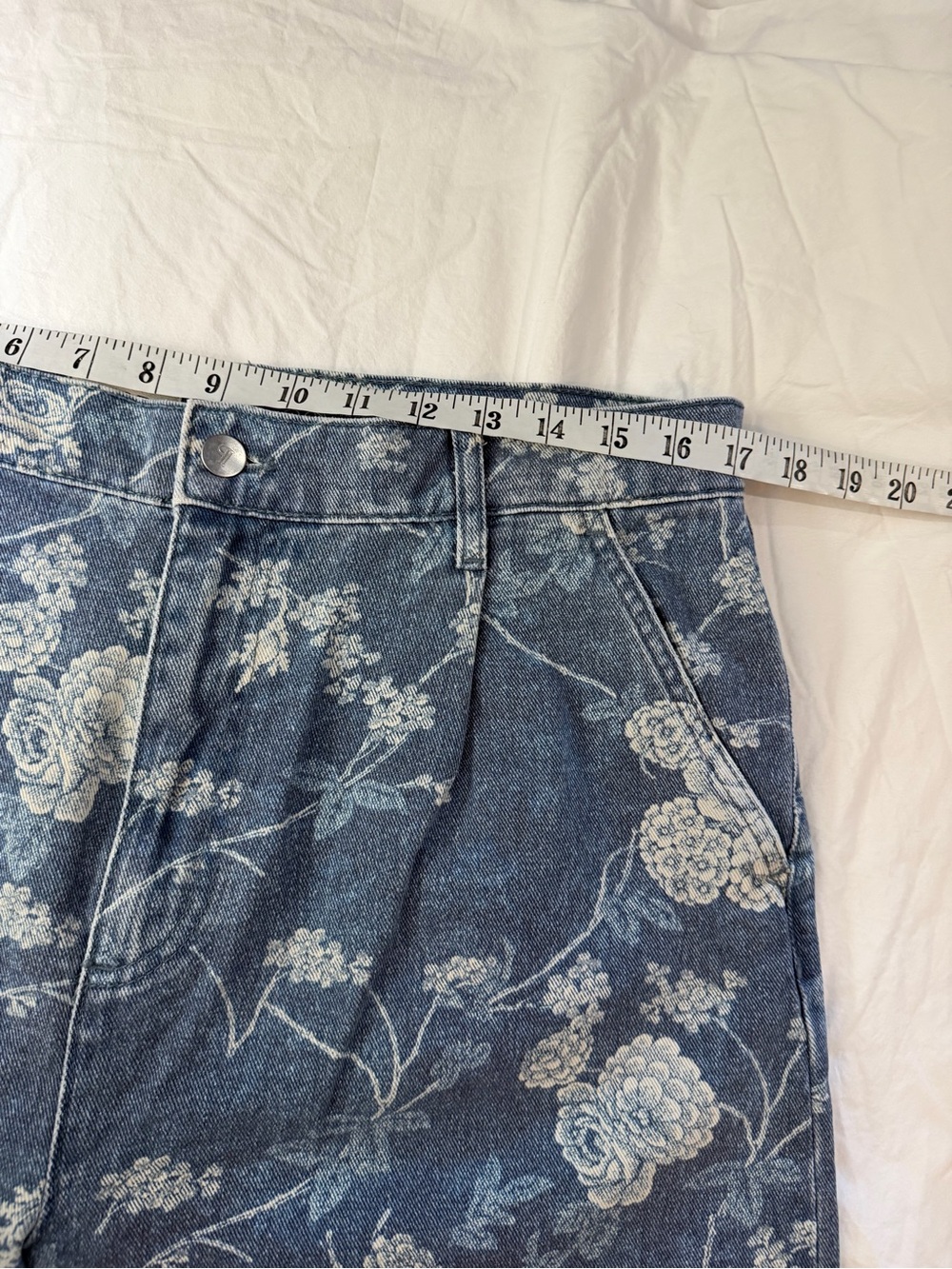 PILCRO The Leon Double Hem High-Rise Wide-Leg Cuffed Jeans Floral 30 - Picture 11 of 15